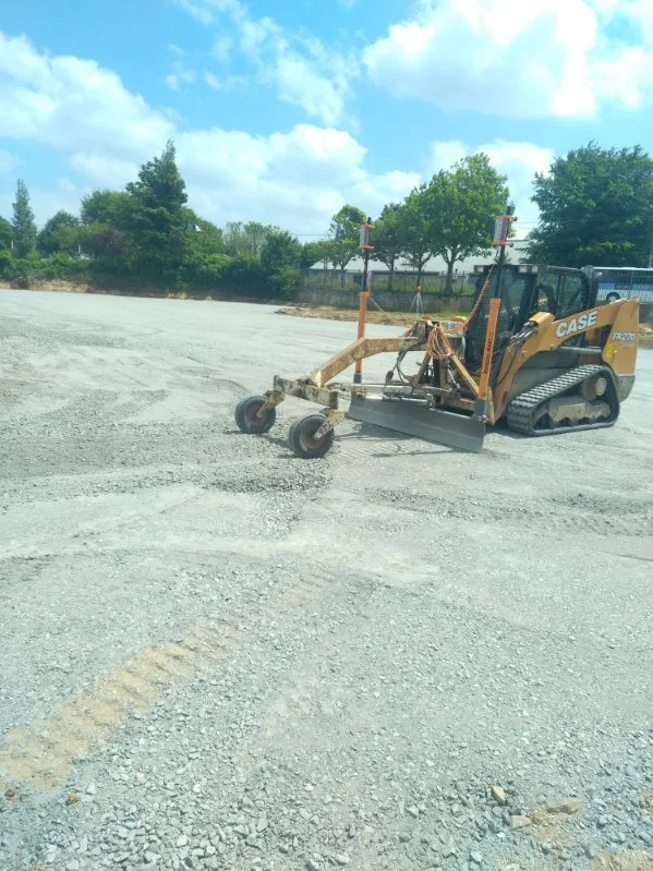 Chantier de terrassement avec mini-pelle à Plougastel-Daoulas — CLG terrassier